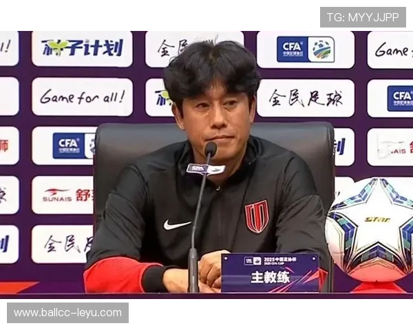 徐正源炮轰俱乐部！成都蓉城主帅公开控诉，转会、外租竟不知情？